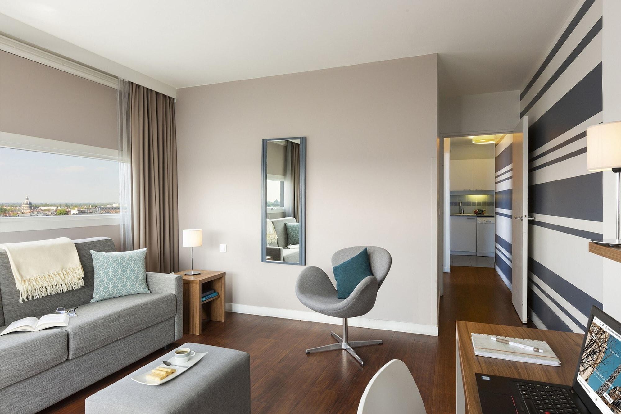 Citadines City Centre Лилль Экстерьер фото